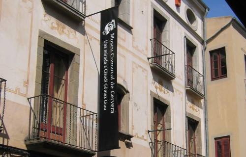Façana de la Casa Museu Duran i Sanpere de Cervera. CC BY-SA 3.0  - Kippelboy / Wikimedia Commons
