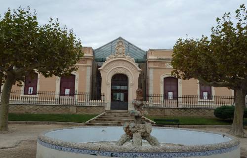 Antiguas Escuelas Miquel Granell. CC BY-SA 3.0 - Deosringas / Wikimedia Commons