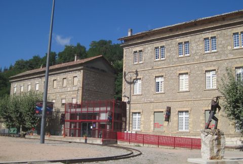Entrance of the Cercs Mine Museum. CC BY-SA 3.0 - Museu de les Mines de Cercs / Wikimedia Commons