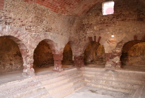 Roman baths of Caldes de Montbui. CC BY-SA 3.0 - Wikimedia Commons