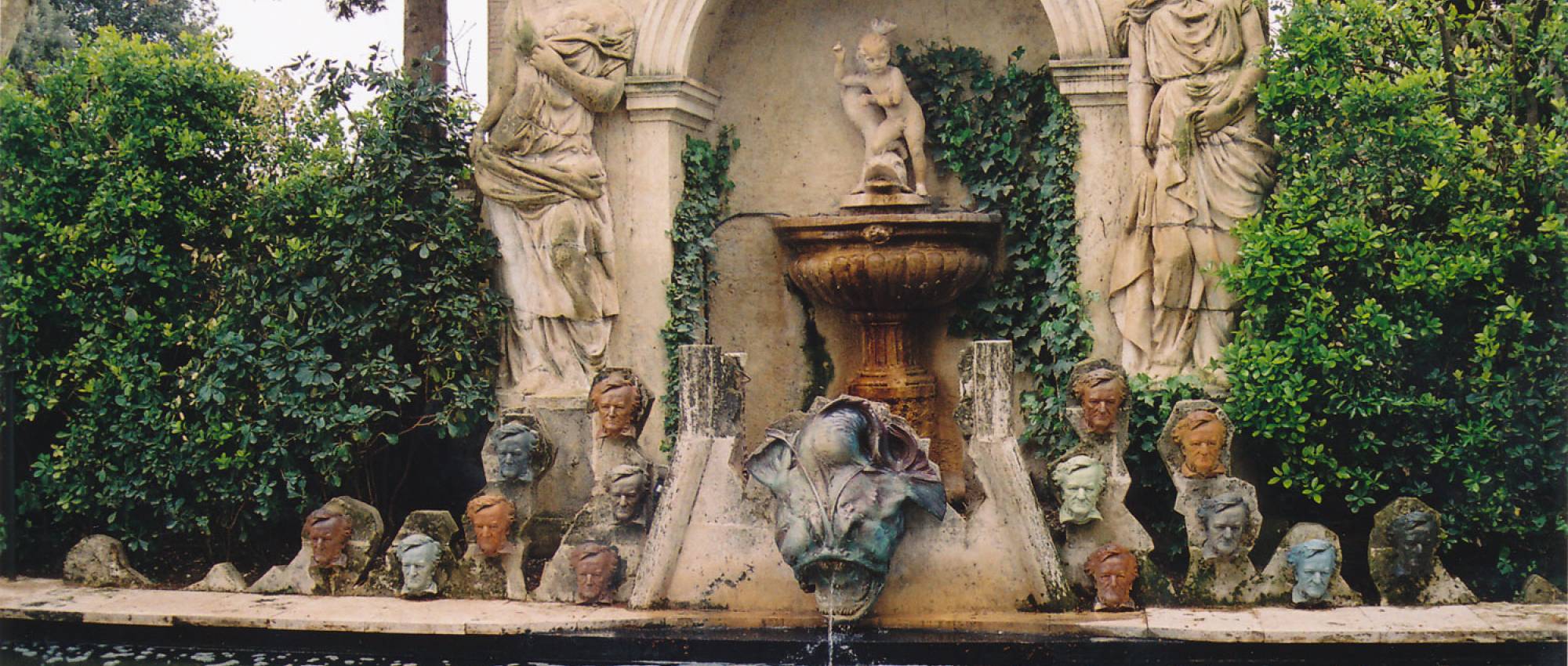 Font del jardí del castell de Púbol. Gordito1869 / Wikimedia Commons. CC BY 3.0