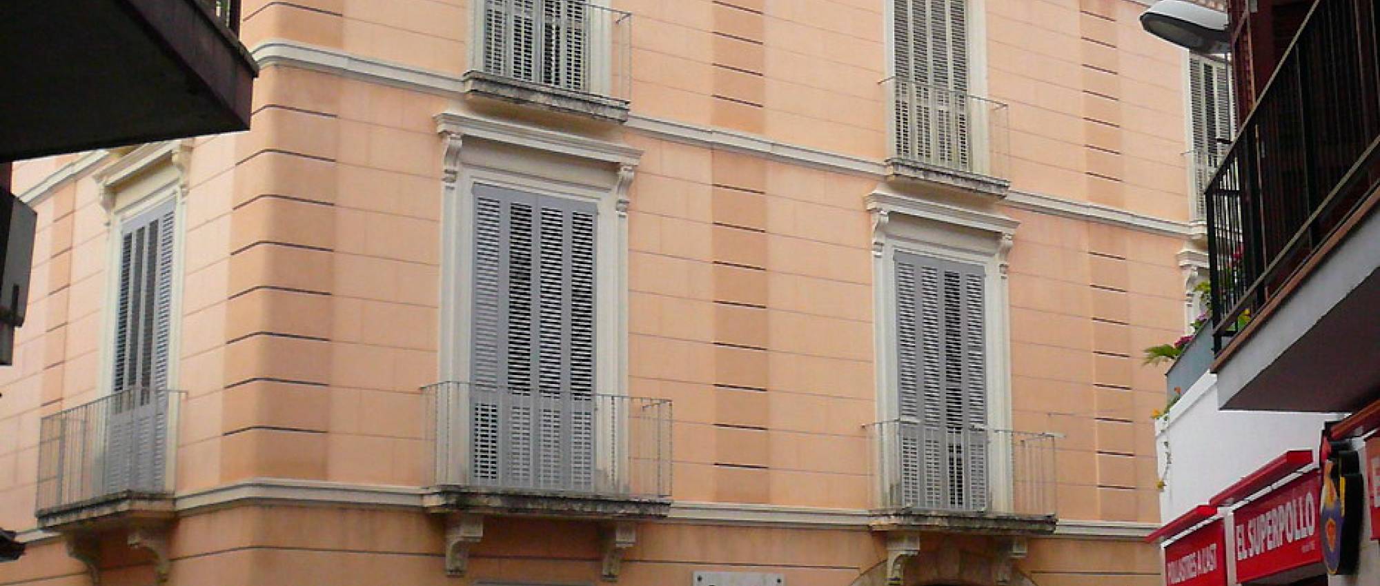 Detalle de la fachada de Can Llopis. CC BY-SA 3.0 - Pere López / Wikimedia Commons