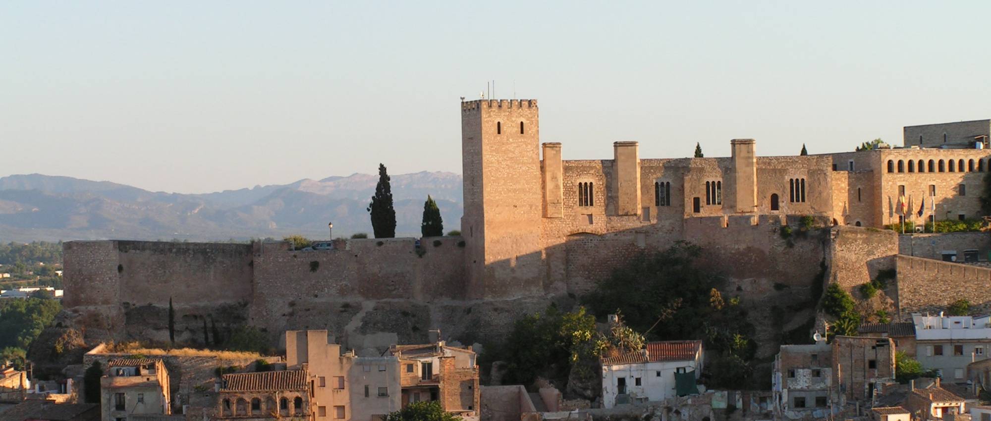 Vista general del castillo de La Suda, en Tortosa. Manel Zaera / Wikimedia Commons. CC BY-SA 2.0